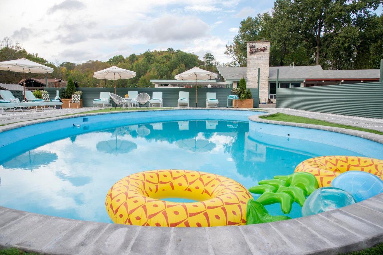 The Springs Motel New Ashford Exteriér fotografie